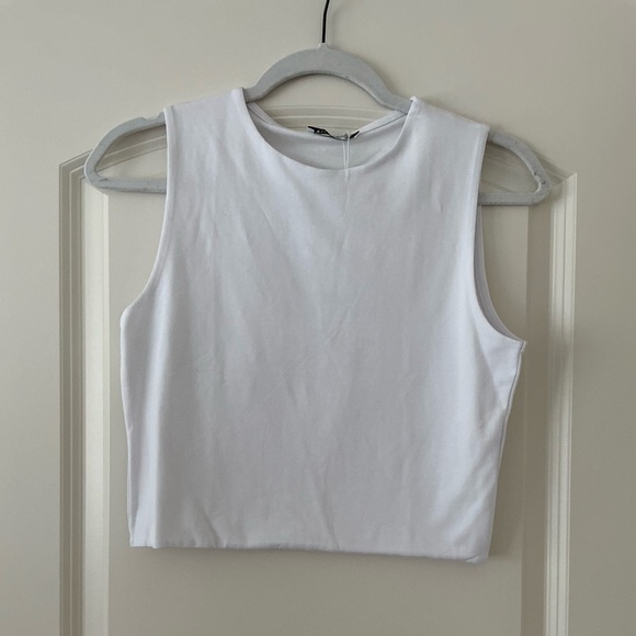 Zara Tops - NWT Zara White Sleeveless Crop Top